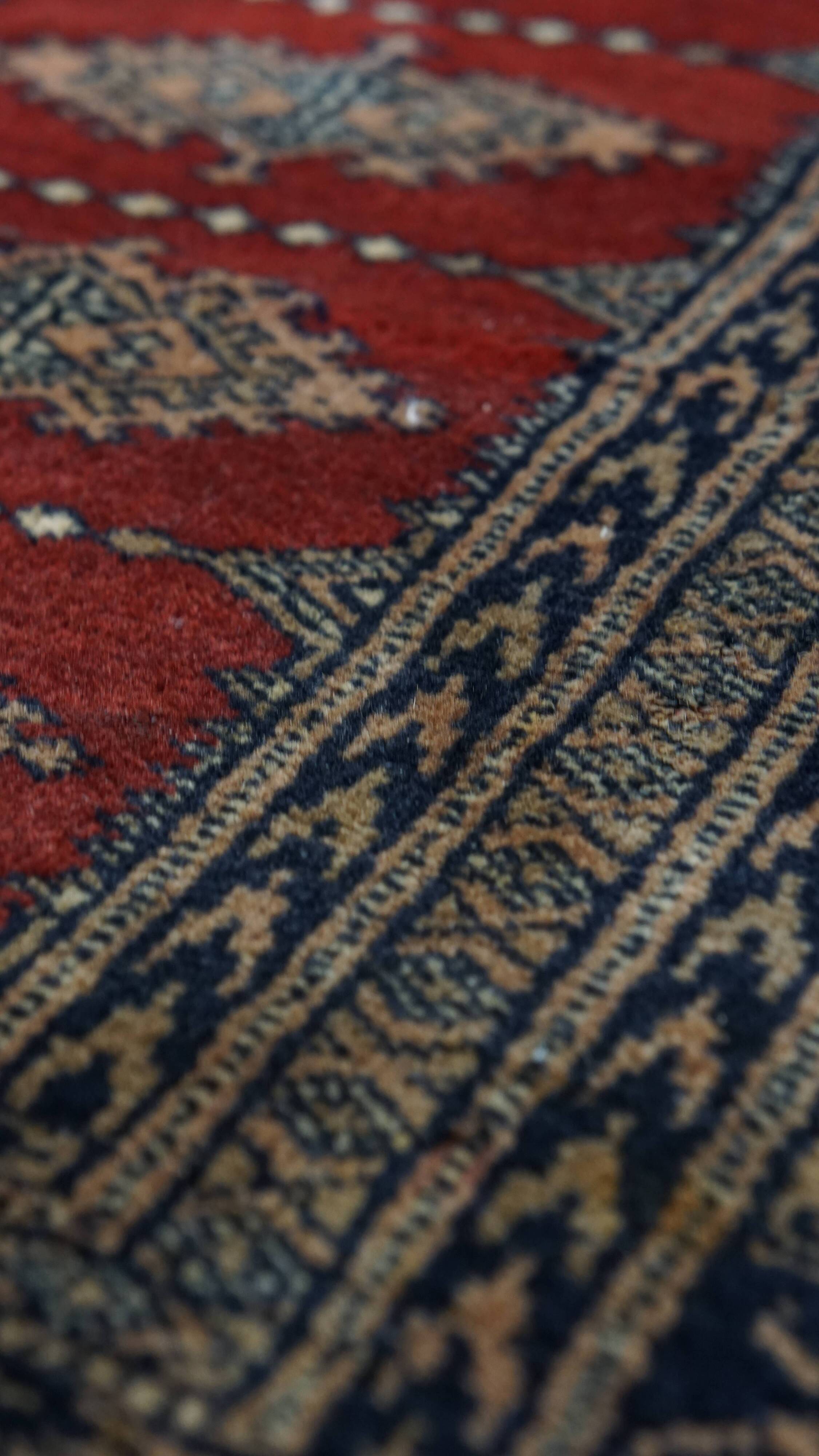 Square Rug in Red and Blue – 105x98 cm
