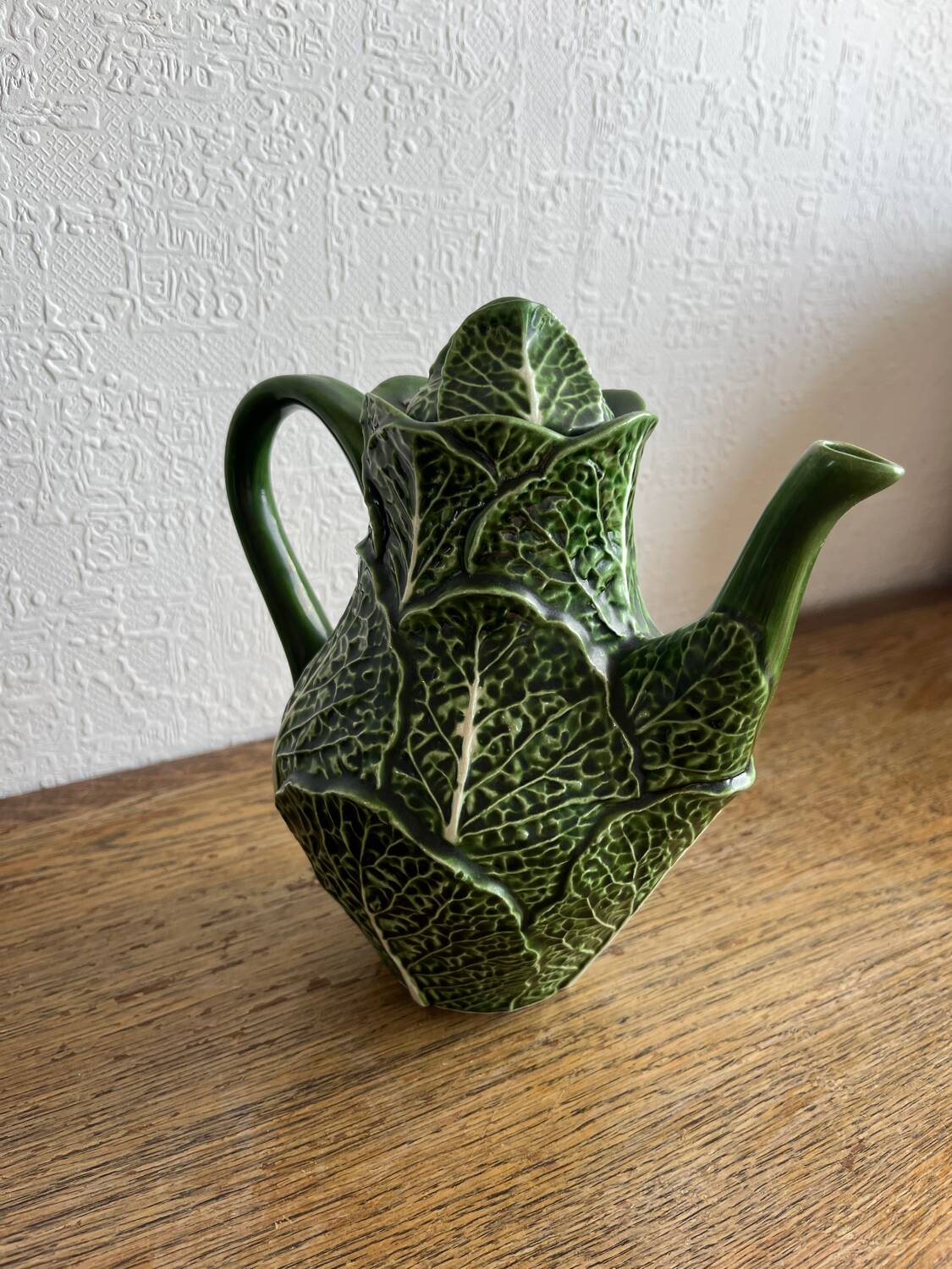 Cabbage leaf teapot or coffee maker