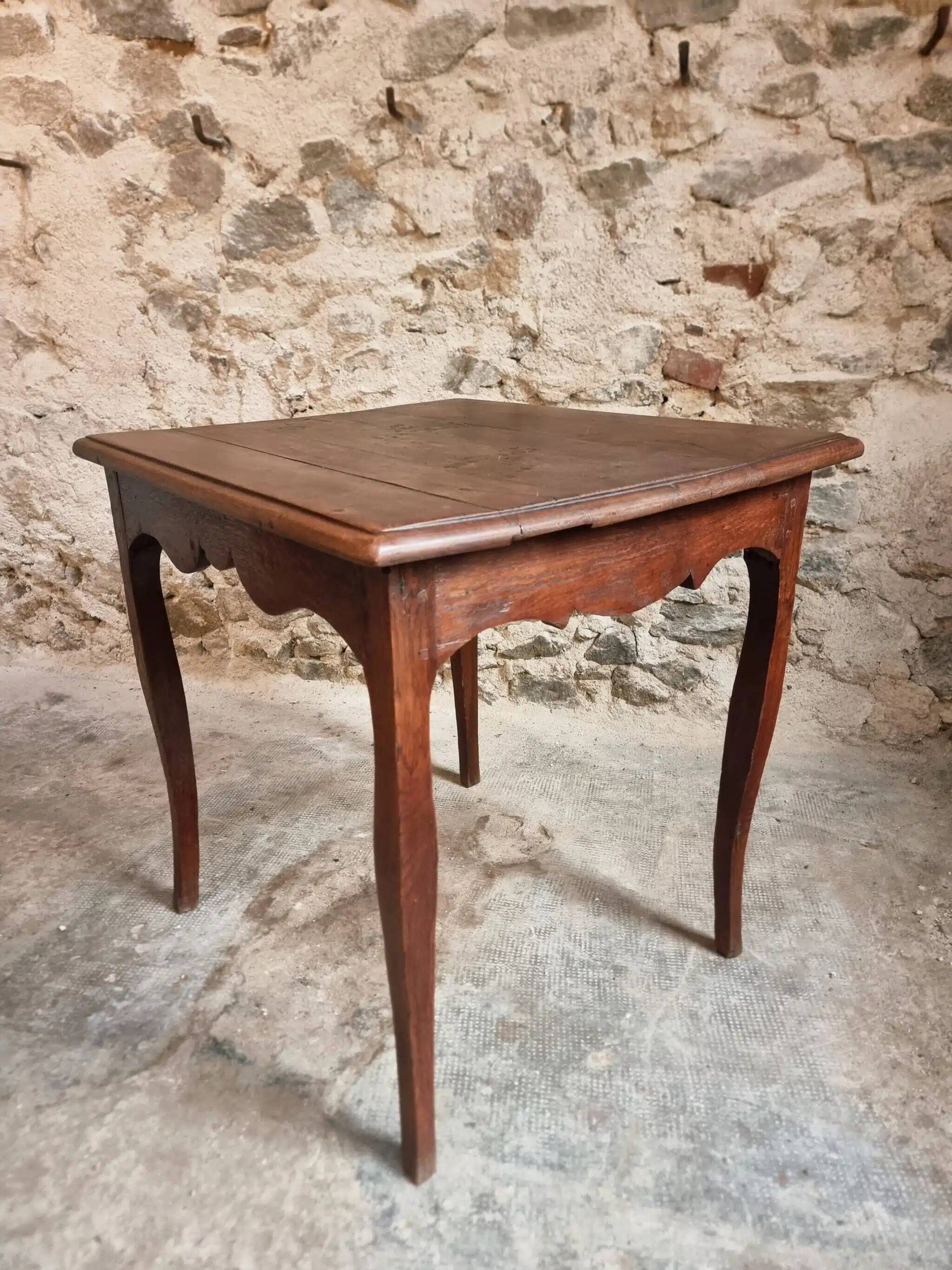 Antique oak side table, provincial writing table from the 18th century, Louis XV style.