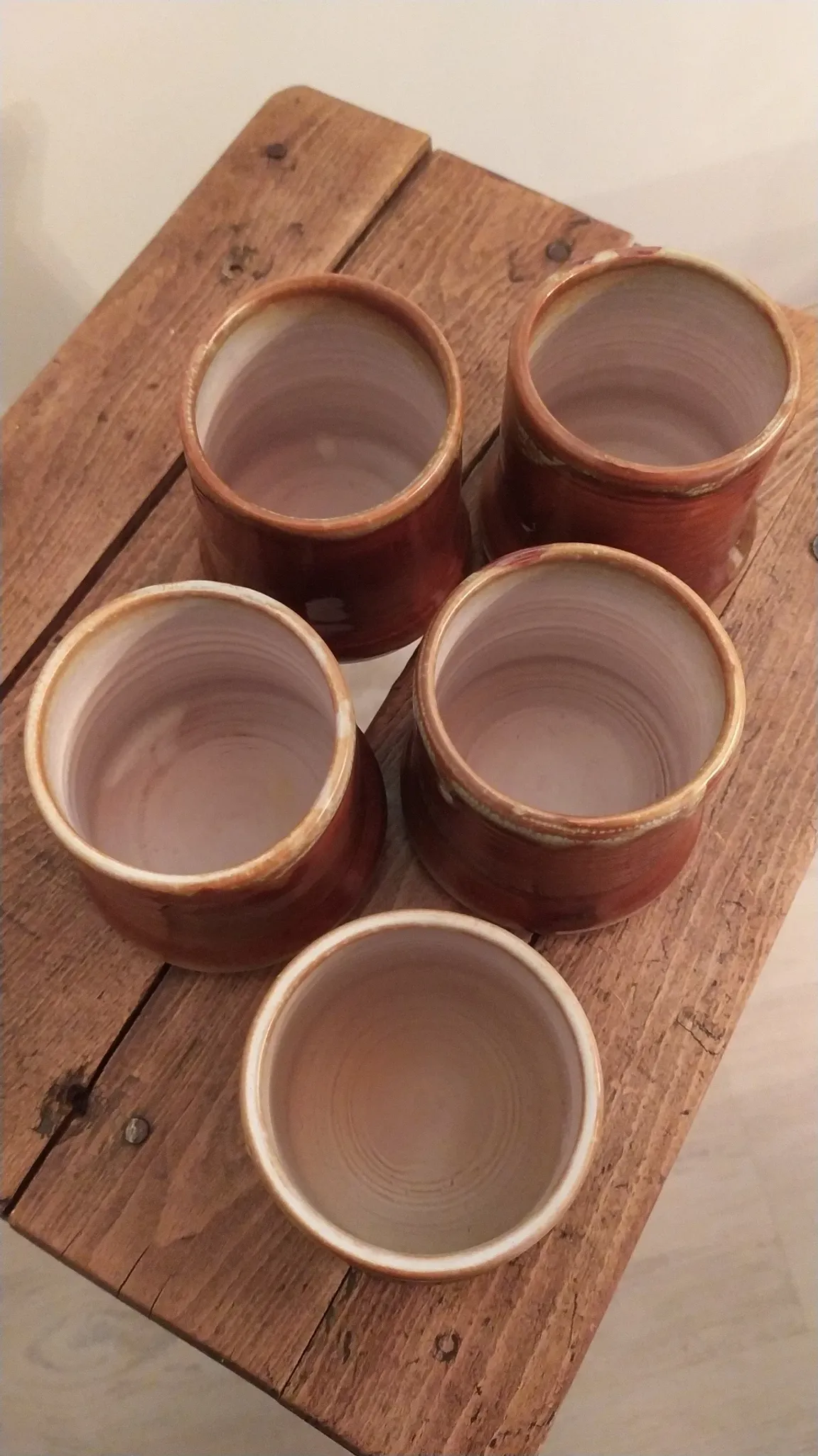 Lot de 5 tasses gobelets • A. Bugnon 