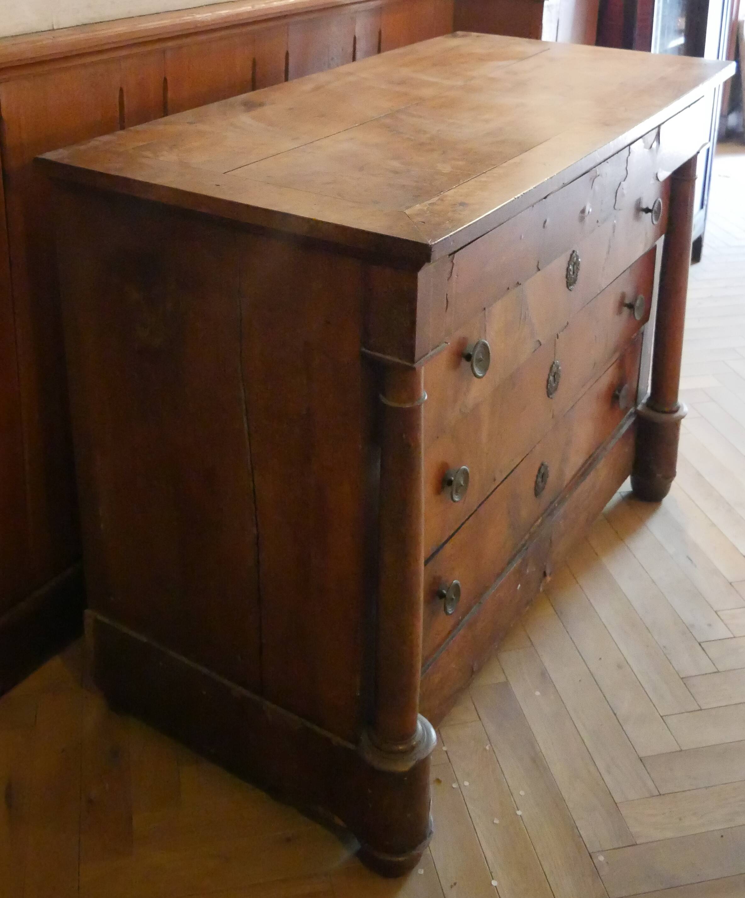 Empire chest of drawers