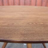 Round table compass feet