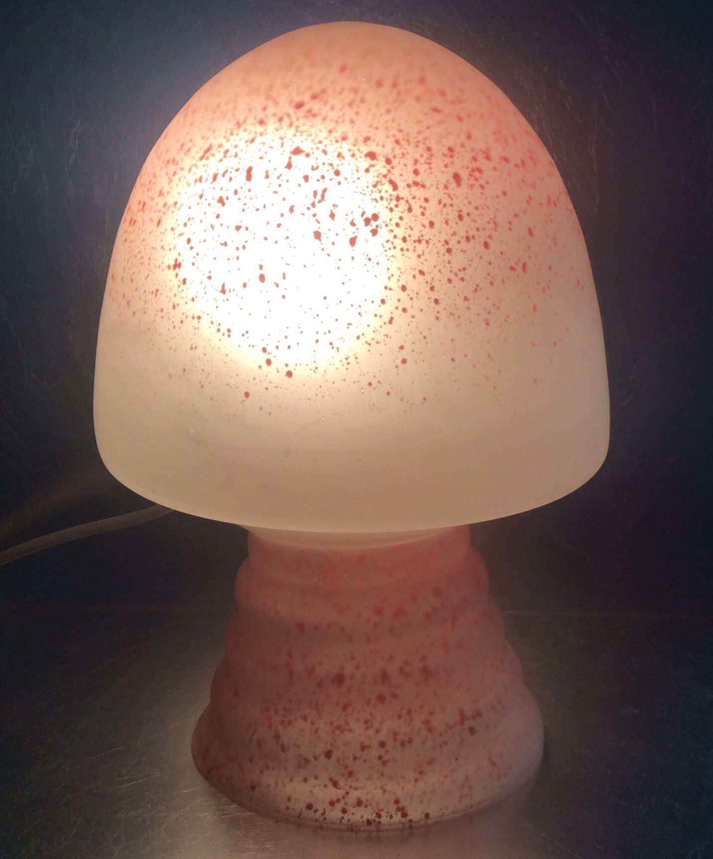 Vintage mushroom lamp 70-80s in speckled frosted glass