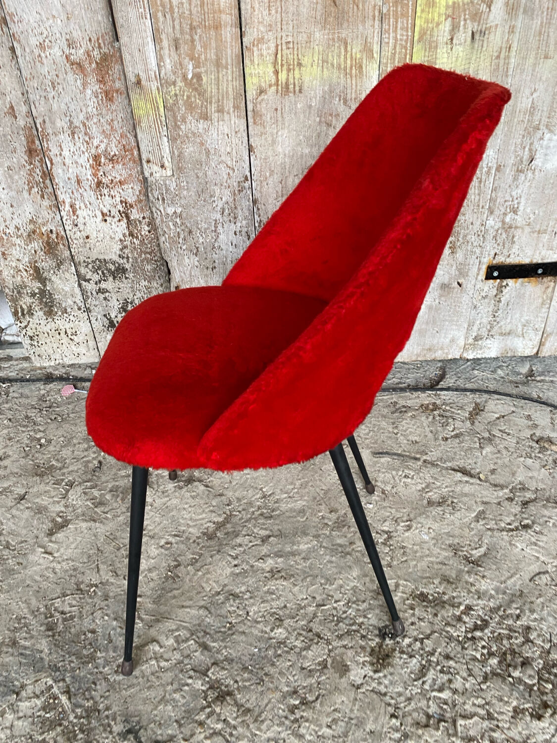 ACHILLE DECOMMERE Chair Red Fur + Black Metal Compass Legs Vintage