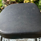 Tabouret  bas Skaï noir années 60/70