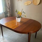 Vintage French house extendable round table (very large when unfolded)