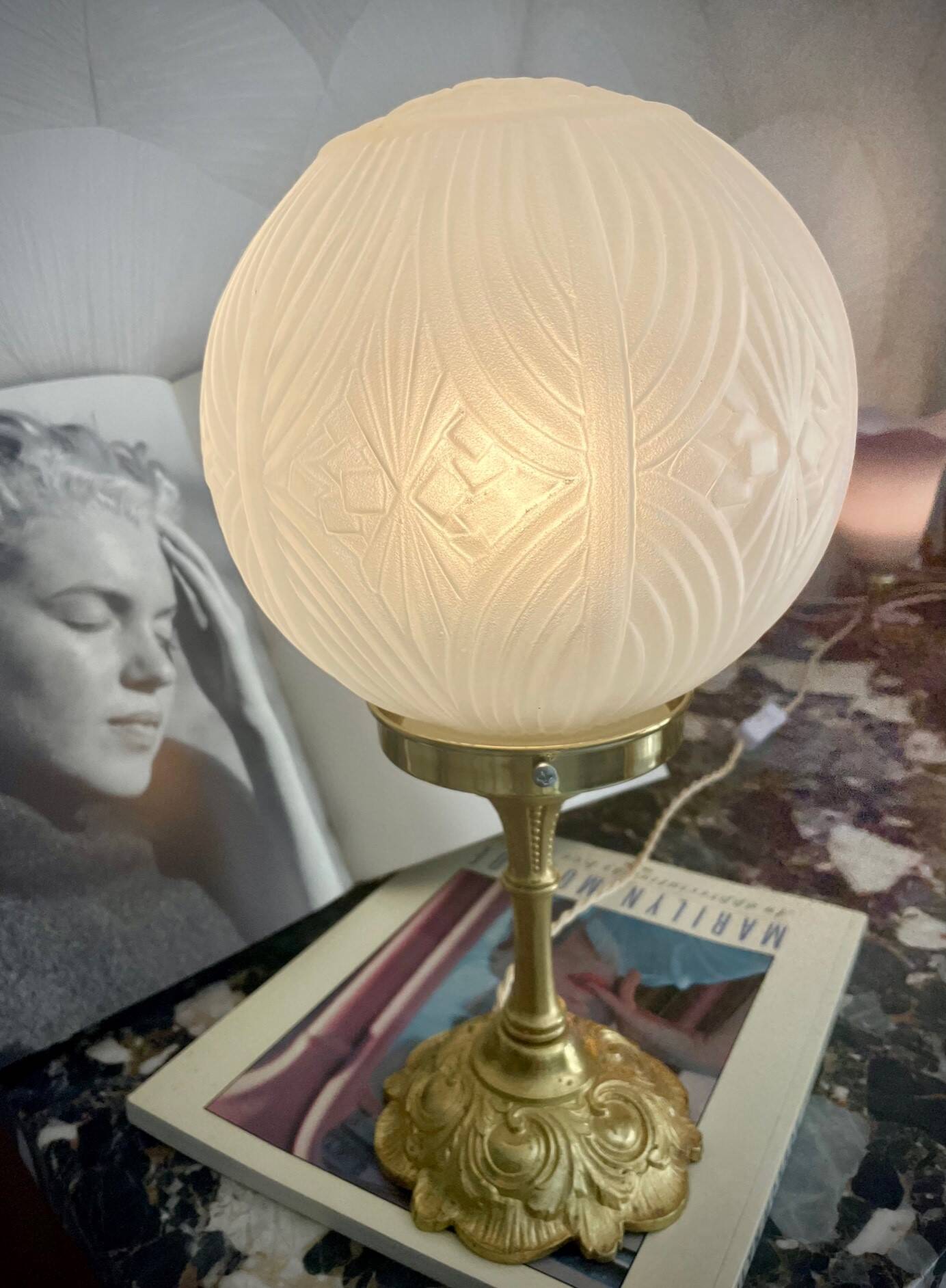 Lampe art déco avec pied en bronze