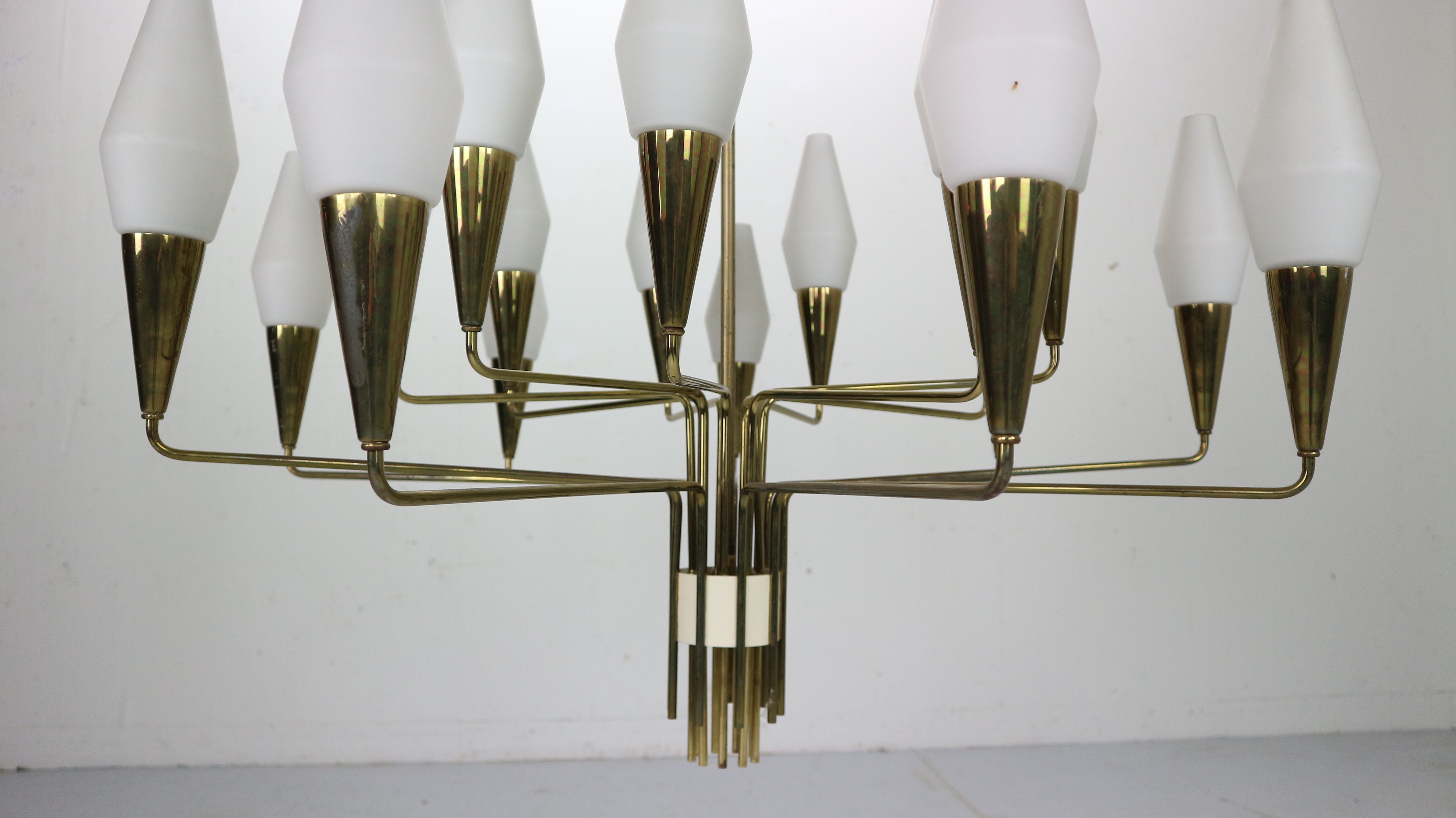 Italian mid-century modern brass and opaline glass chandelier, 1960