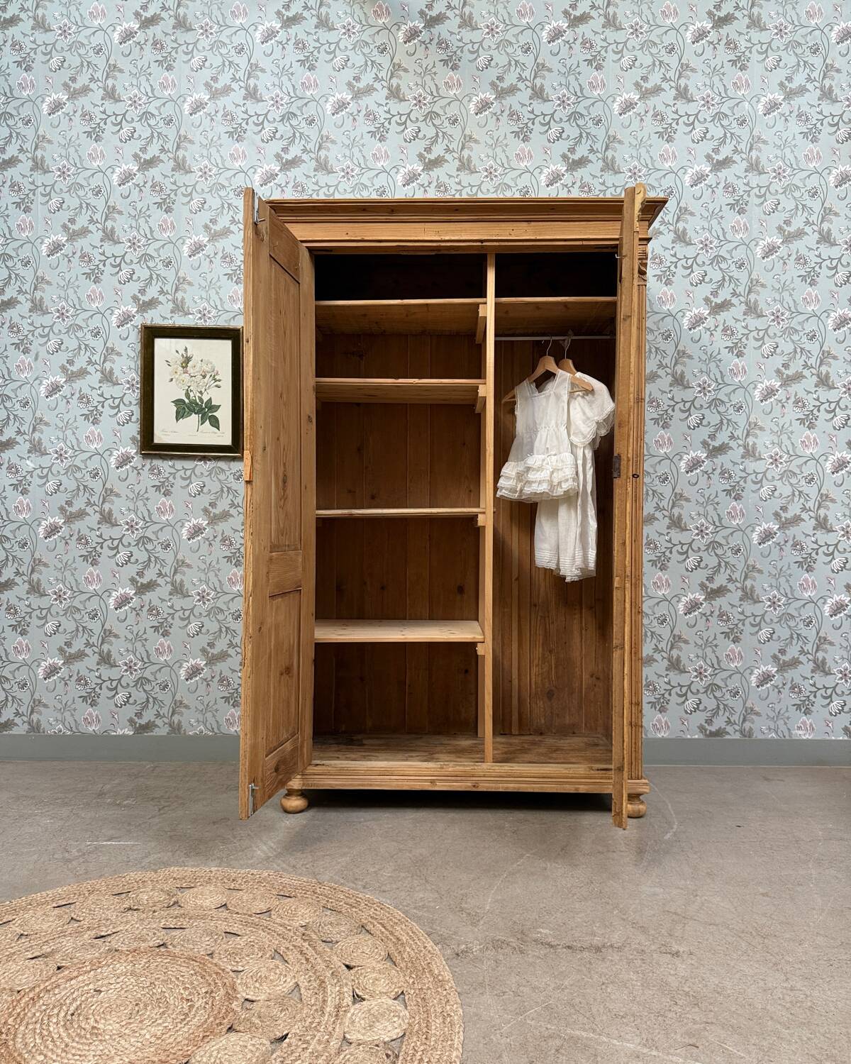 Large English wardrobe in solid pine (renovated)