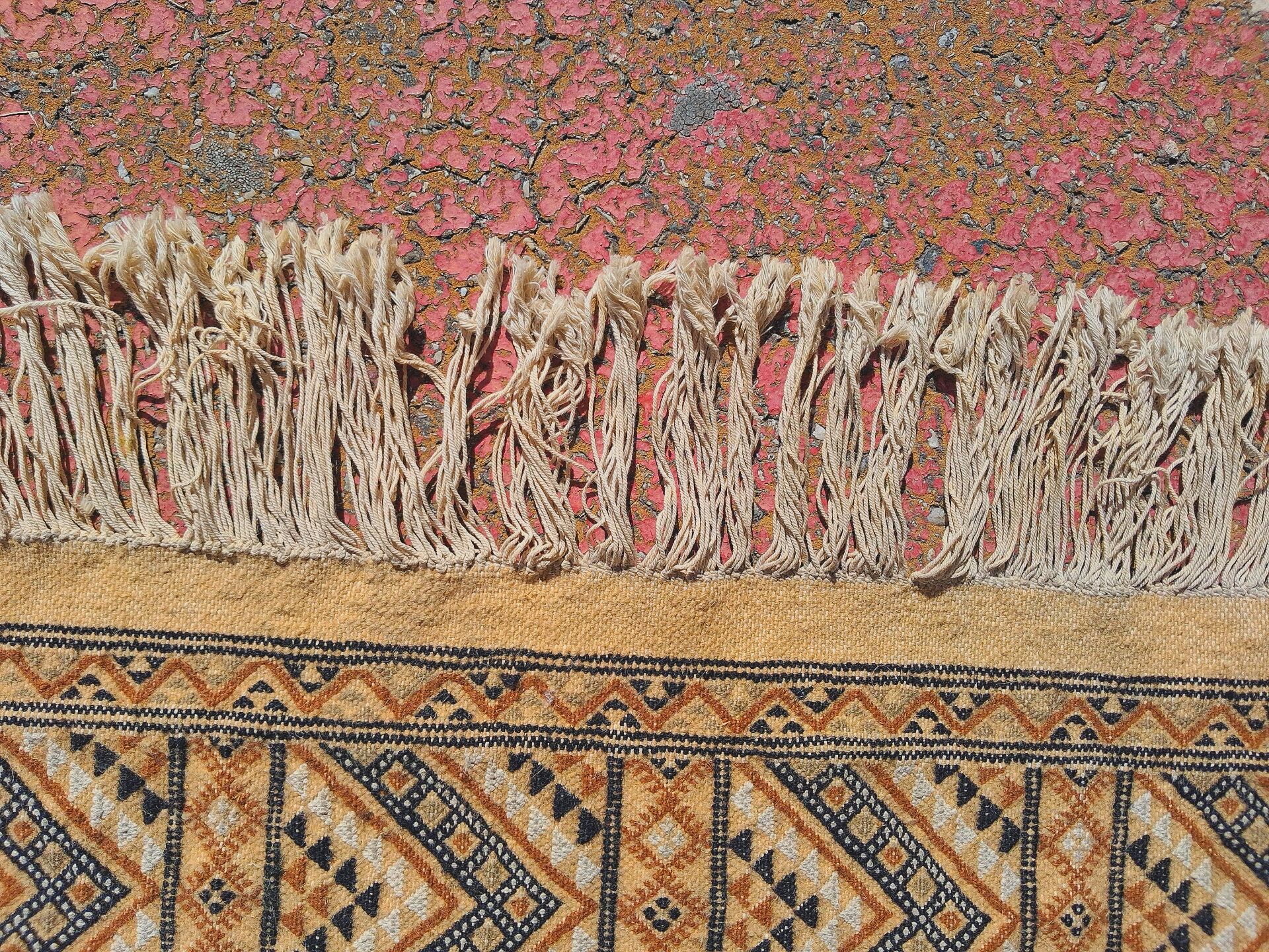 Ancien tapis d'orient tissé à la main, déco bohème vintage