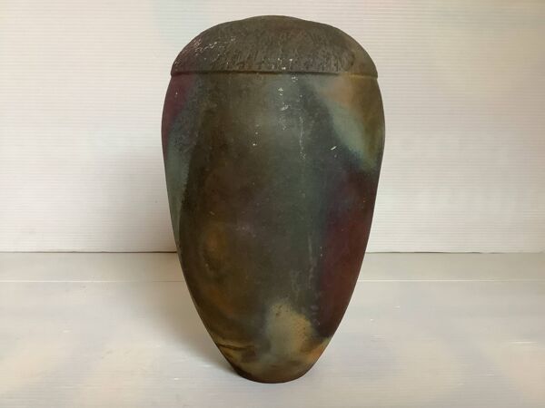 Vase asymétrique par Van Gompel