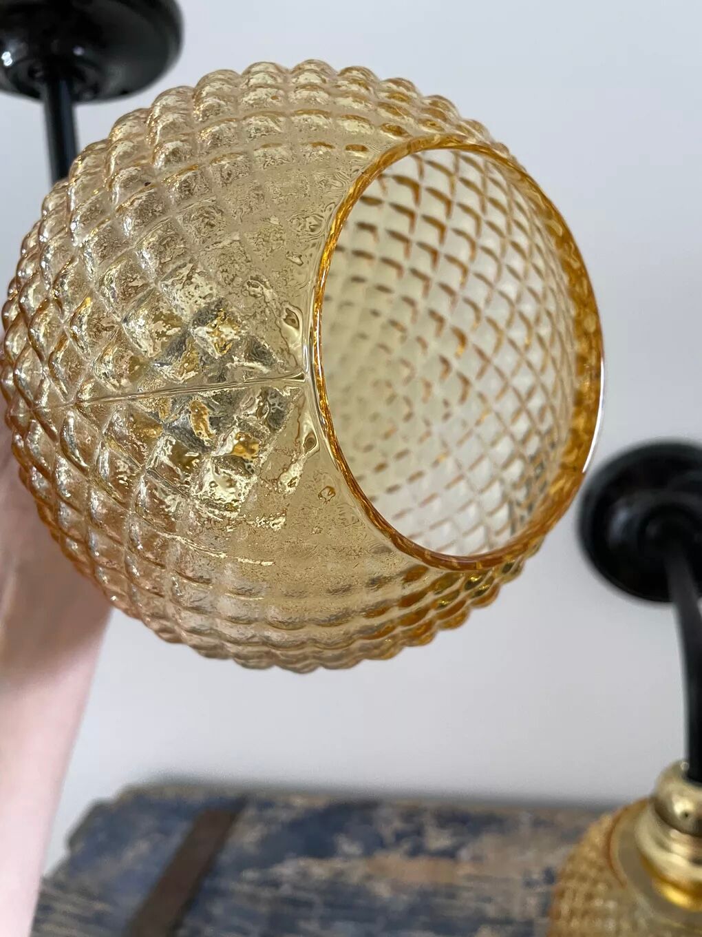 Pair of vintage sconces in electrified golden glass to nine