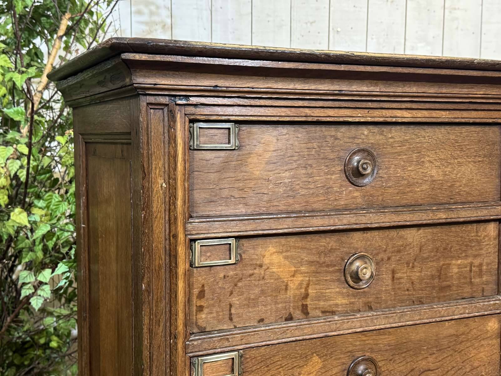 Notary's cabinet with 18 drawers in oak and fir from the early 20th century.