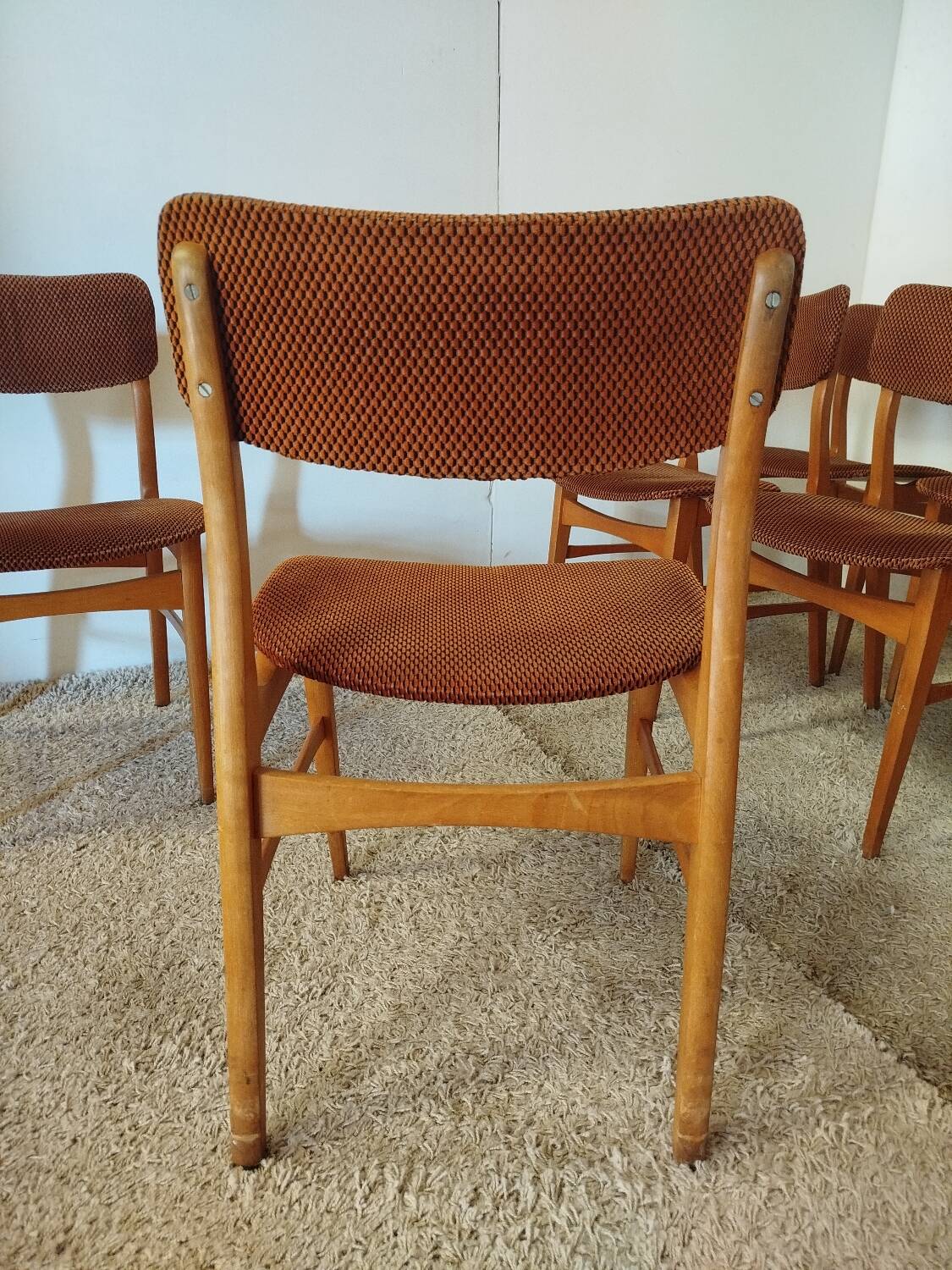 8 Svandinavian style chairs
