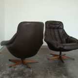 Pair of vintage Danish design brown leather swivel chairs by Bramin