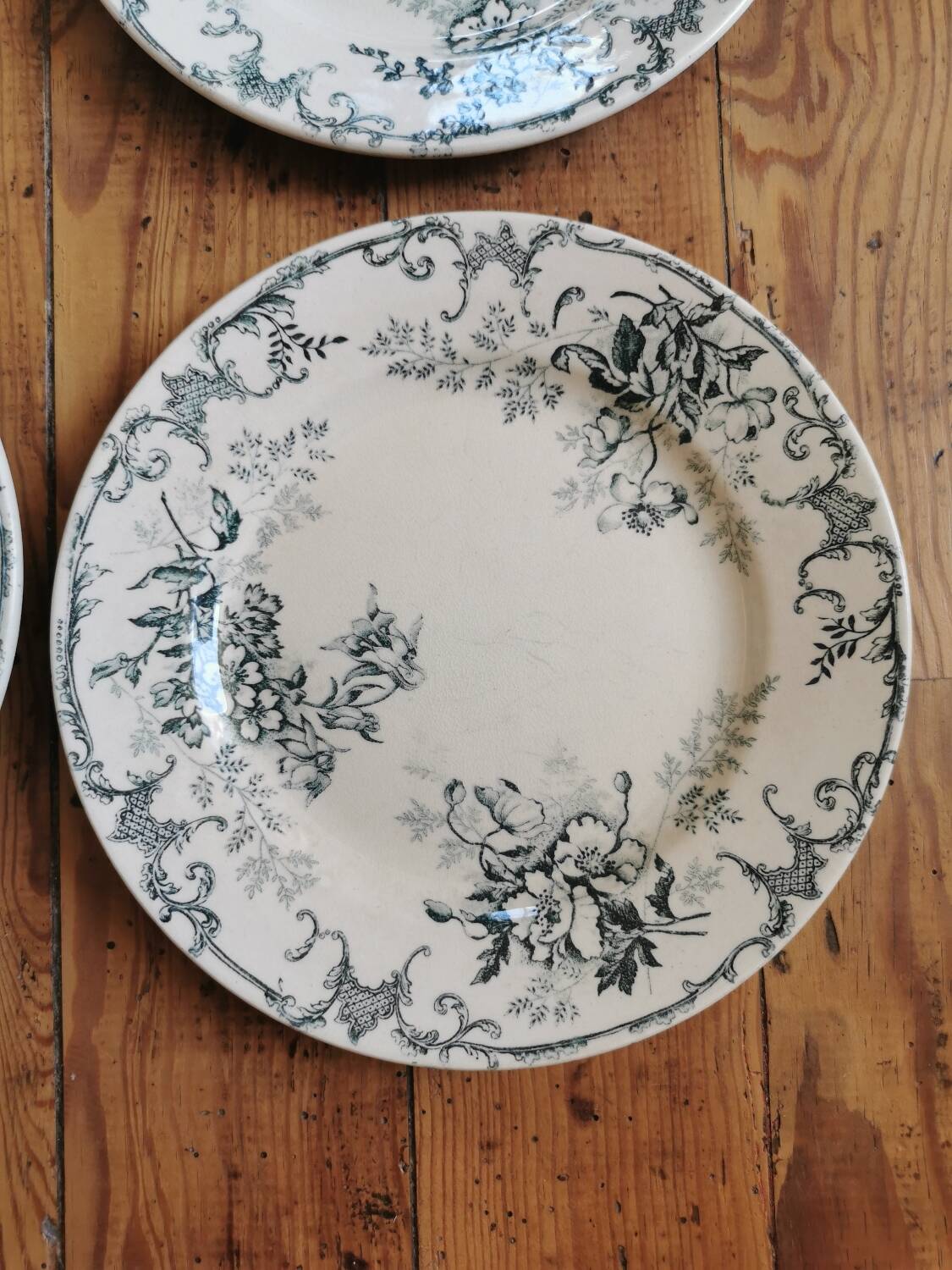 Old HC dessert plates, iron earth
