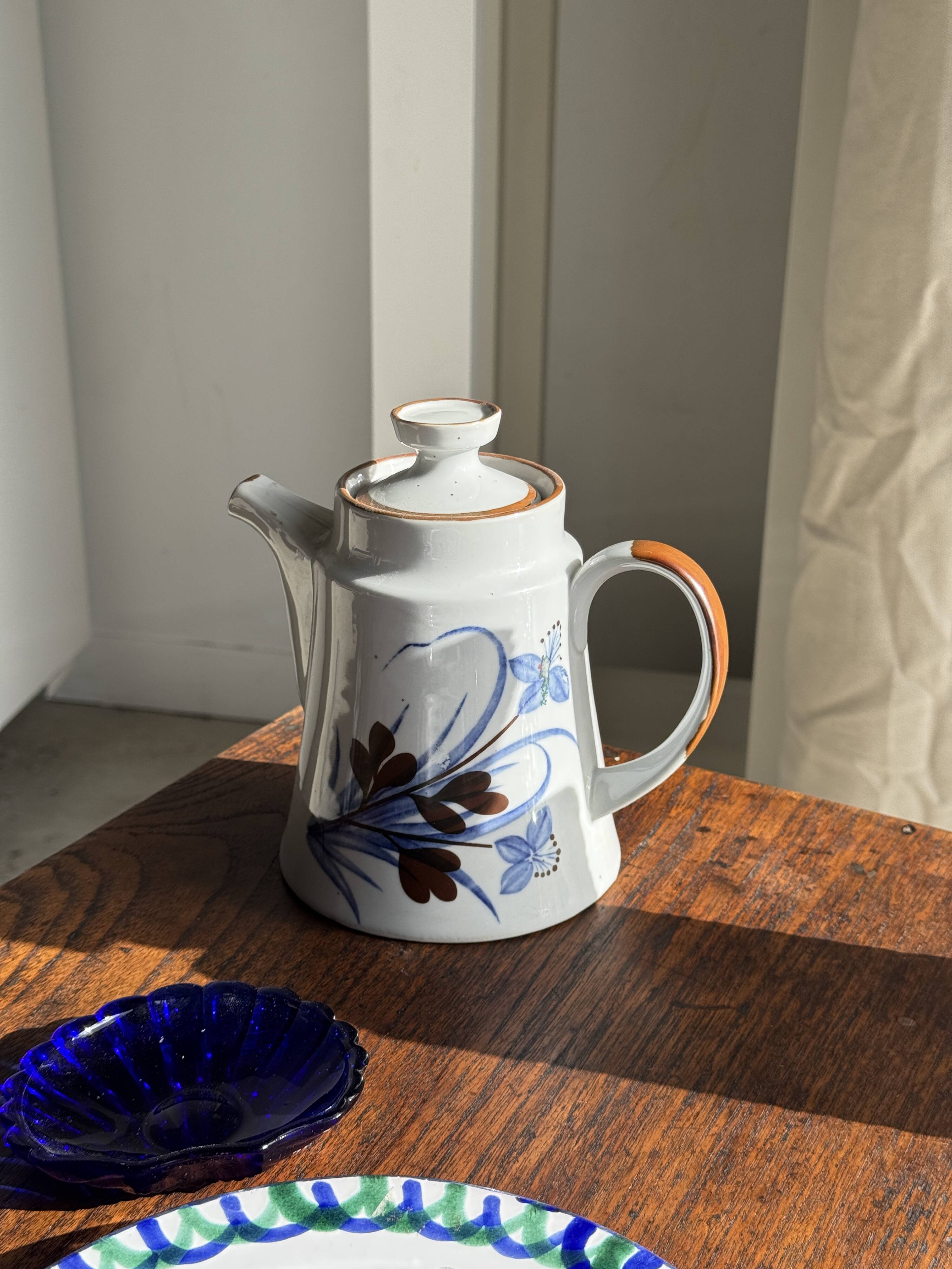 Teapot with stylised blue and brown flowers H18