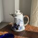 Théière fleurs stylisées bleues et marron H18