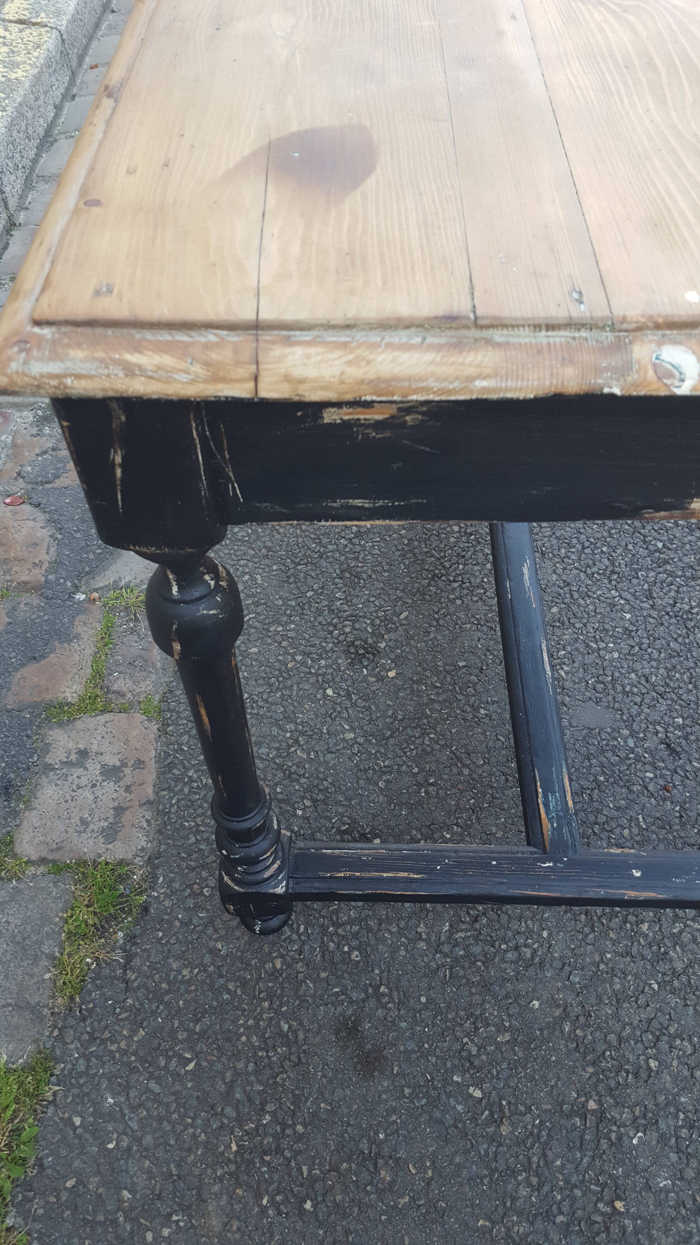 Black and wood table desk