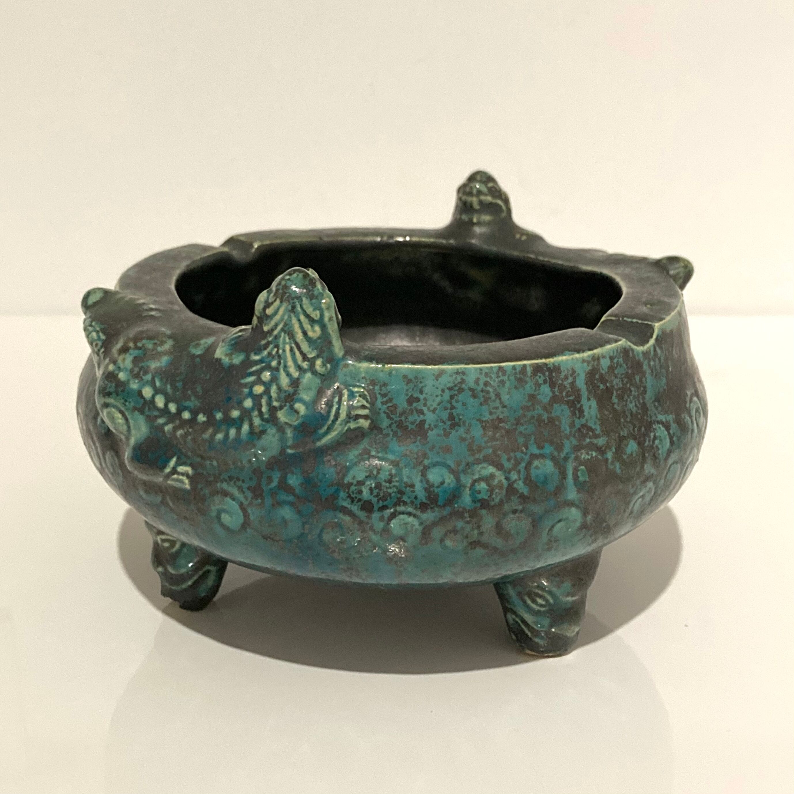 Cendrier en céramique émaillée en forme de brûle-parfum chinois