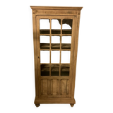 Armoire vitrine parisienne
