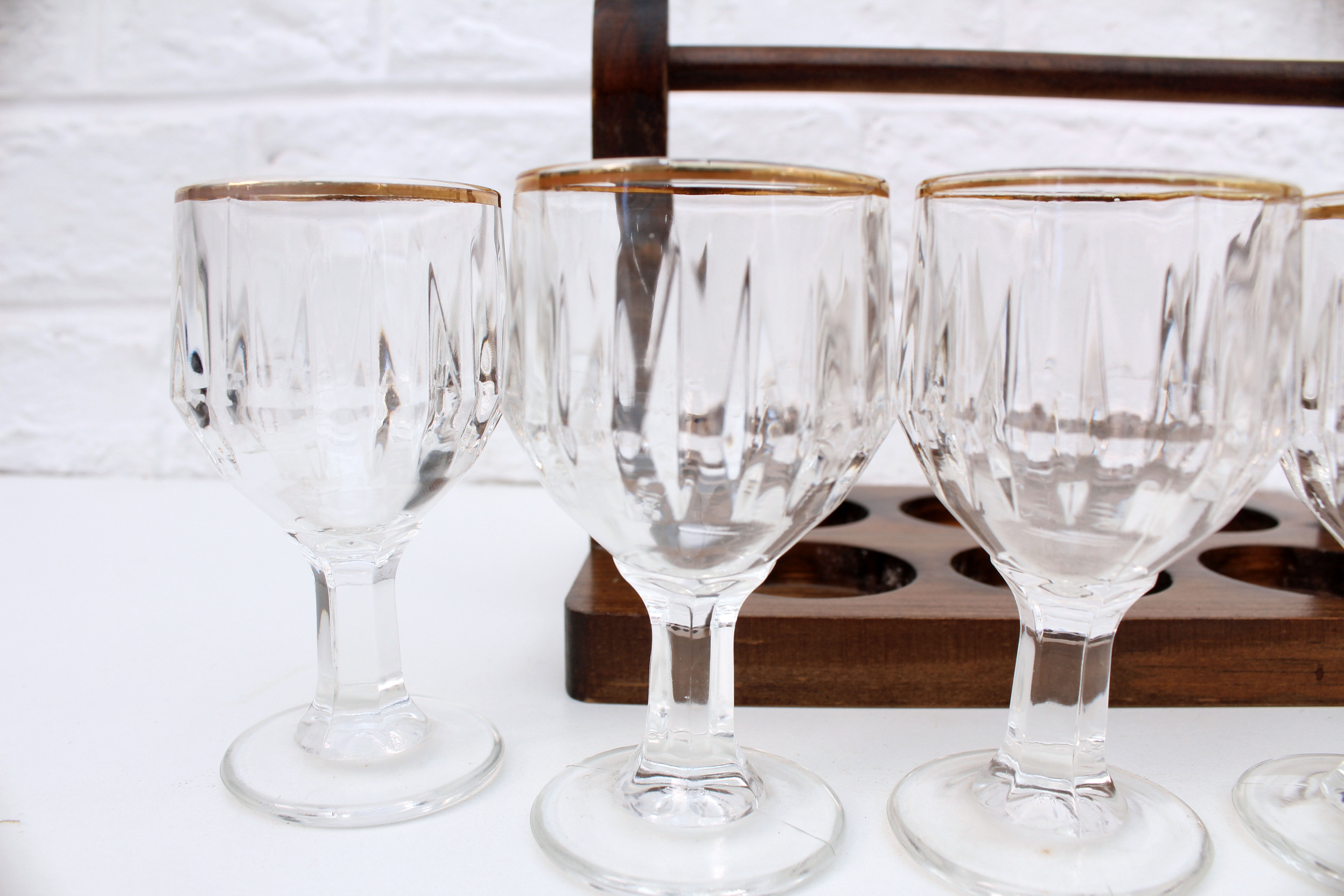 Vintage 6 liquor glasses and wood carrying tray