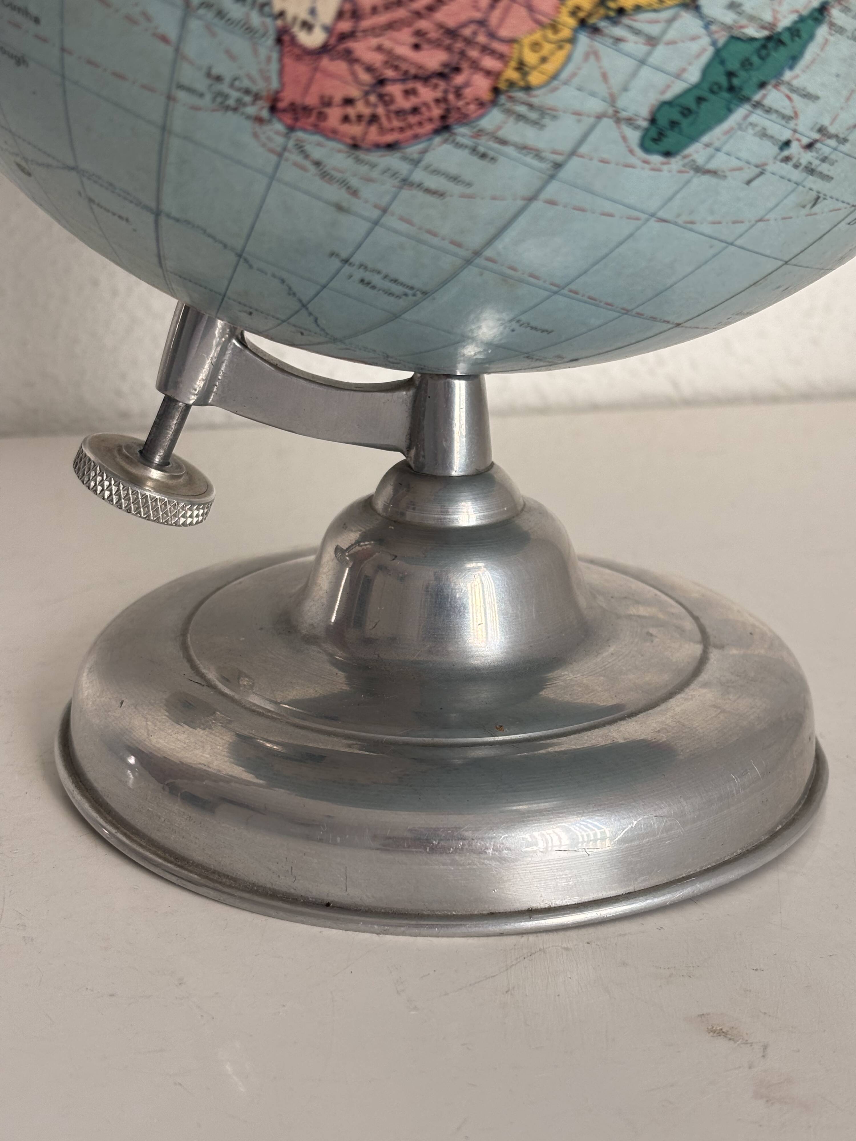 Vintage terrestrial globe 1947 Taride Paris - 29 cm