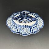 Decorative blue porcelain box – 1224d8