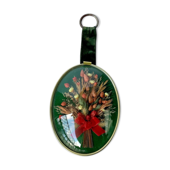 Frame dried flowers oval domed glass