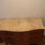 Commode style Louis XV