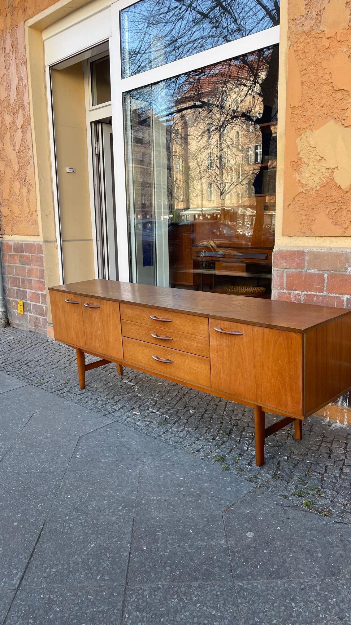 Teak row from the 60s Avalon edition