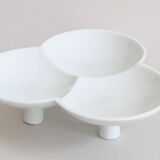 Tray on porcelain stand