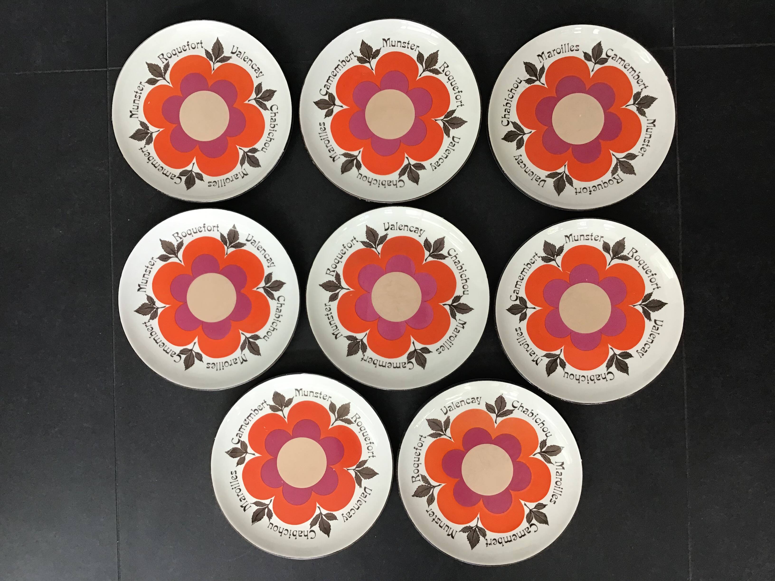 8 assiettes à fromage Gien