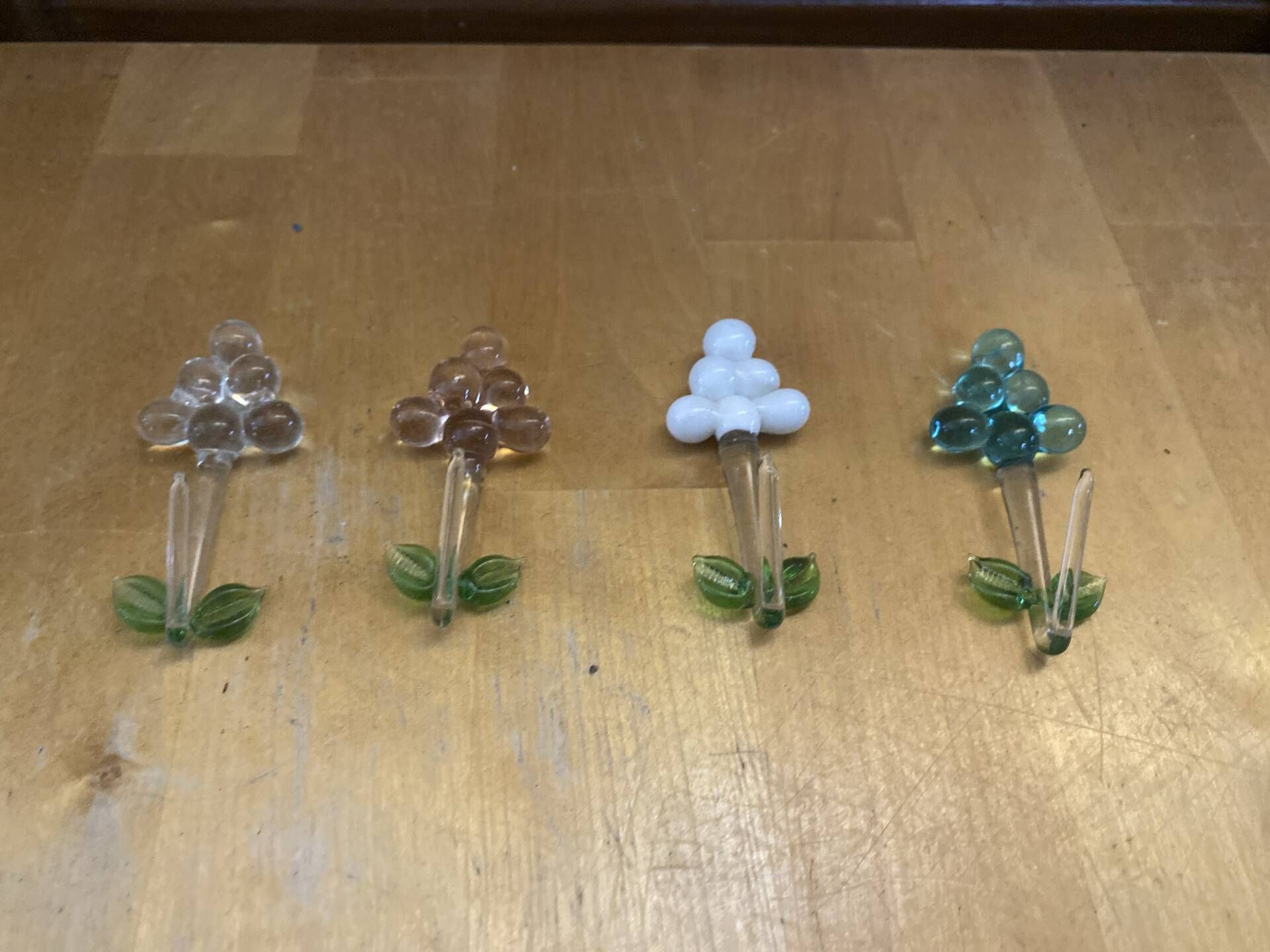 Set of 4 vintage murano glass knife rests grape cluster