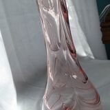 Vase en verre rose effet drapé