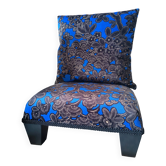 Cushion and its blue phoenix footrest