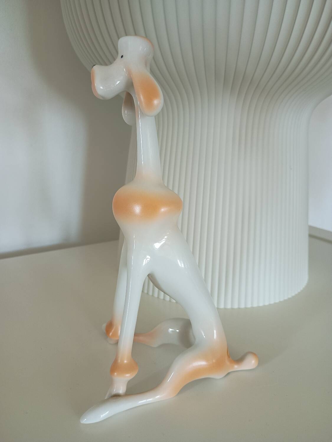 Hollohaza porcelain dog, 1970s