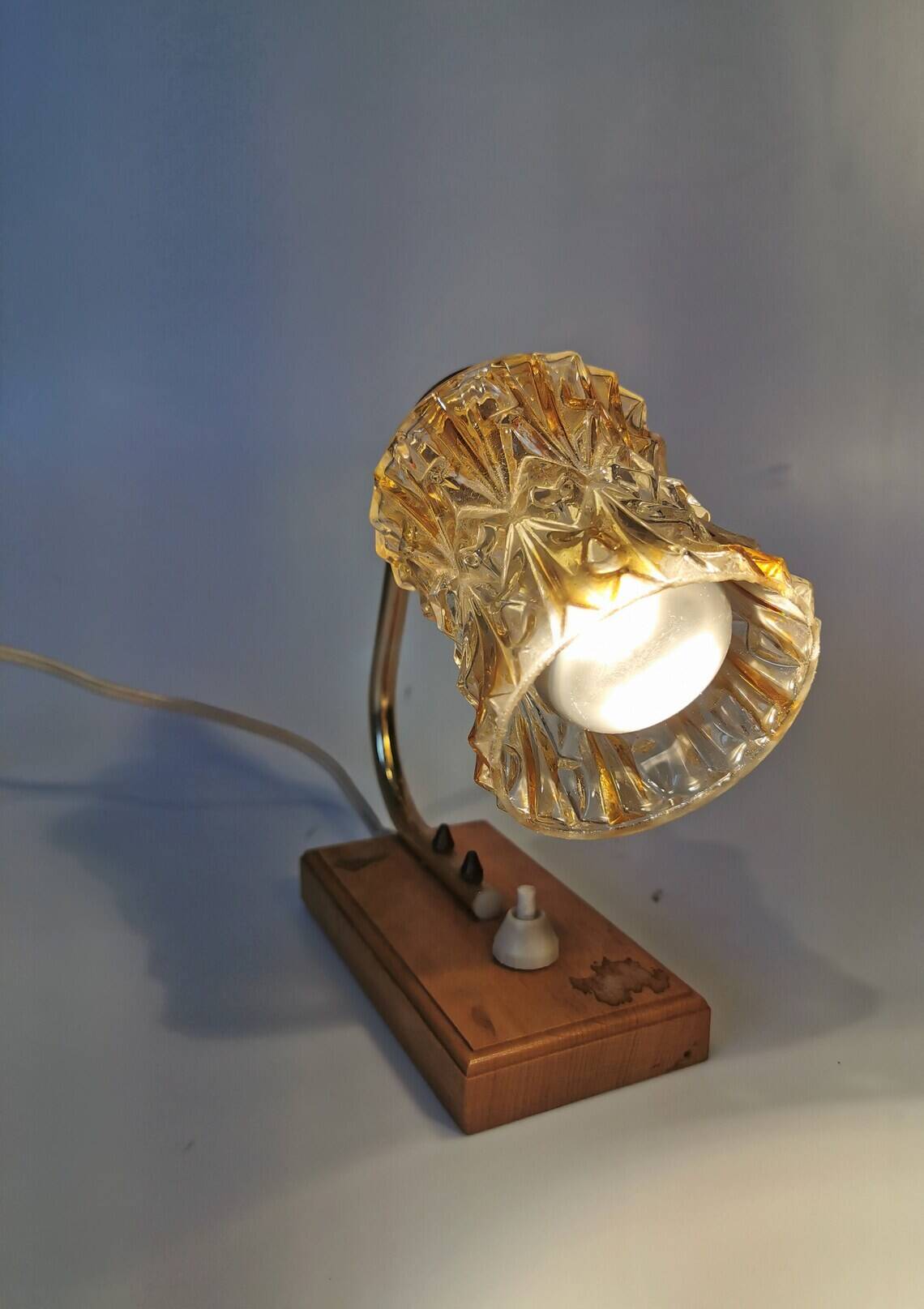Lampe de chevet vintage : Lampe en verre style milieu du XXe siècle, Yougoslavie, années 1970