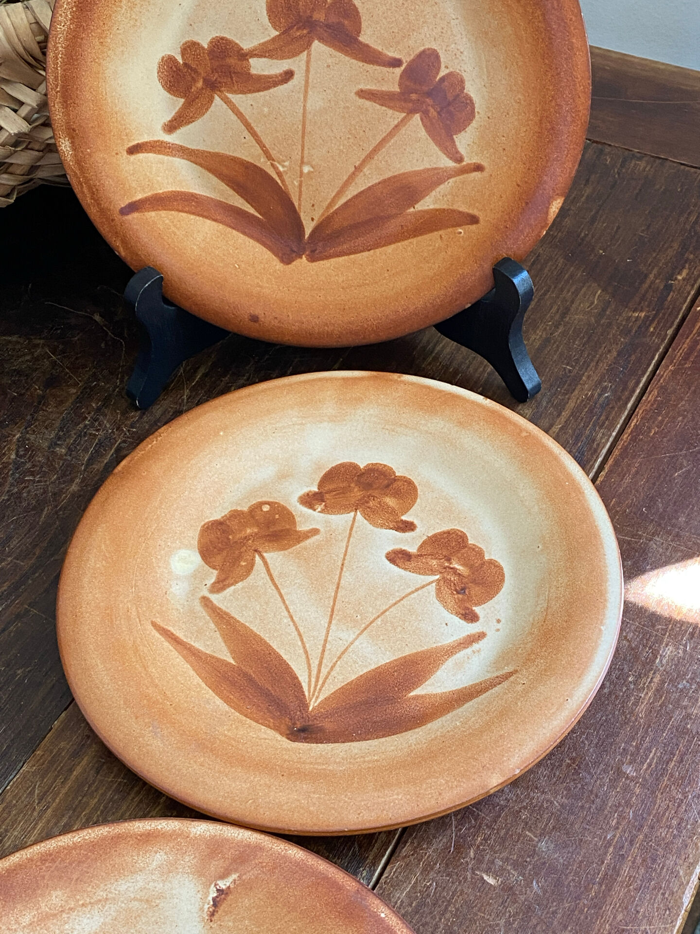 Stoneware dessert plates