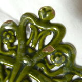 Pediment glazed enameled cast-iron