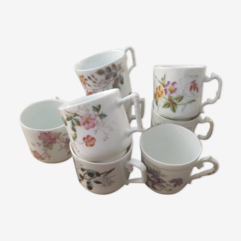 8 tasses anciennes porcelaines dépareillées