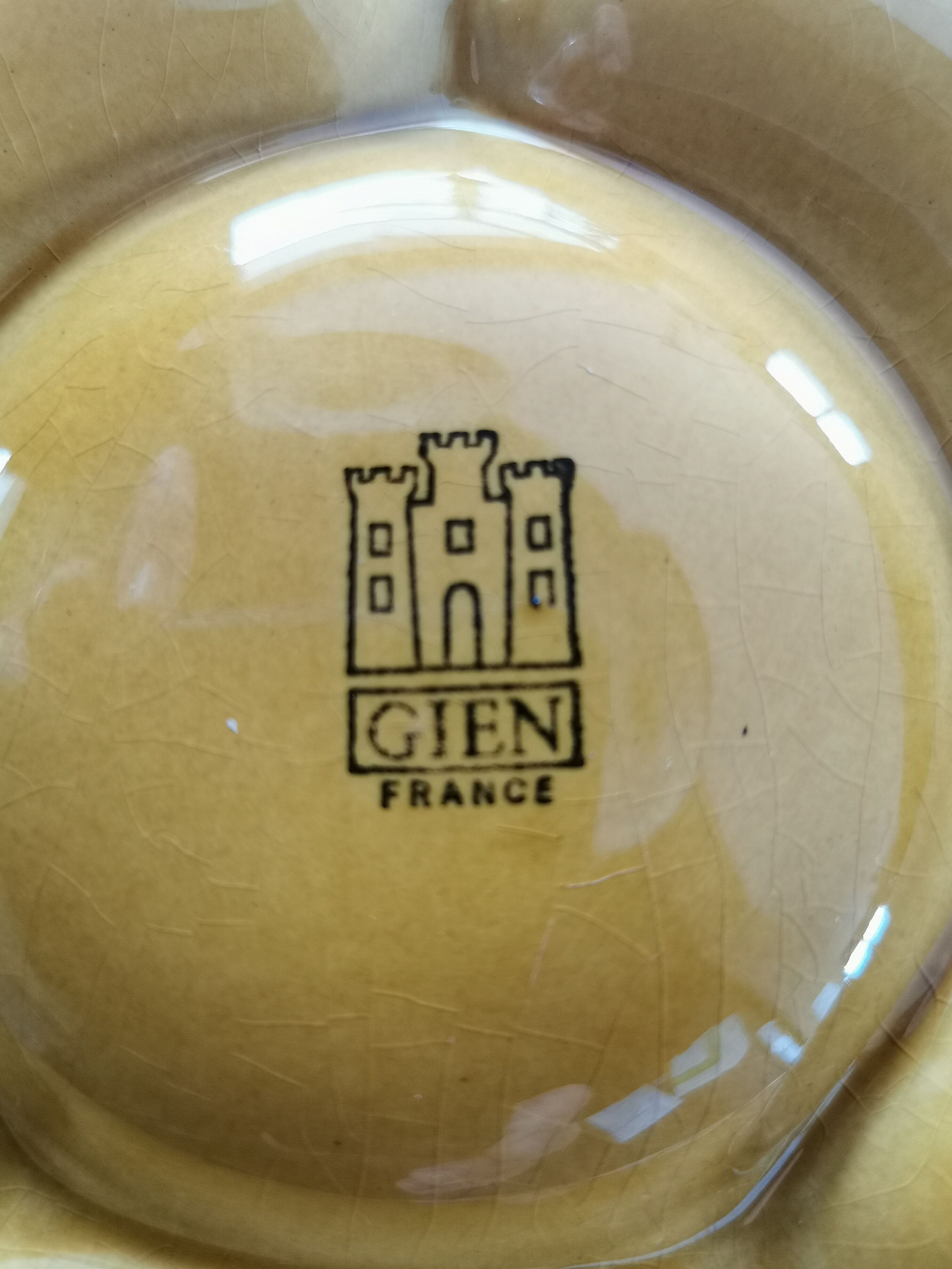 Lot of 6 round plates with Gien France compartments