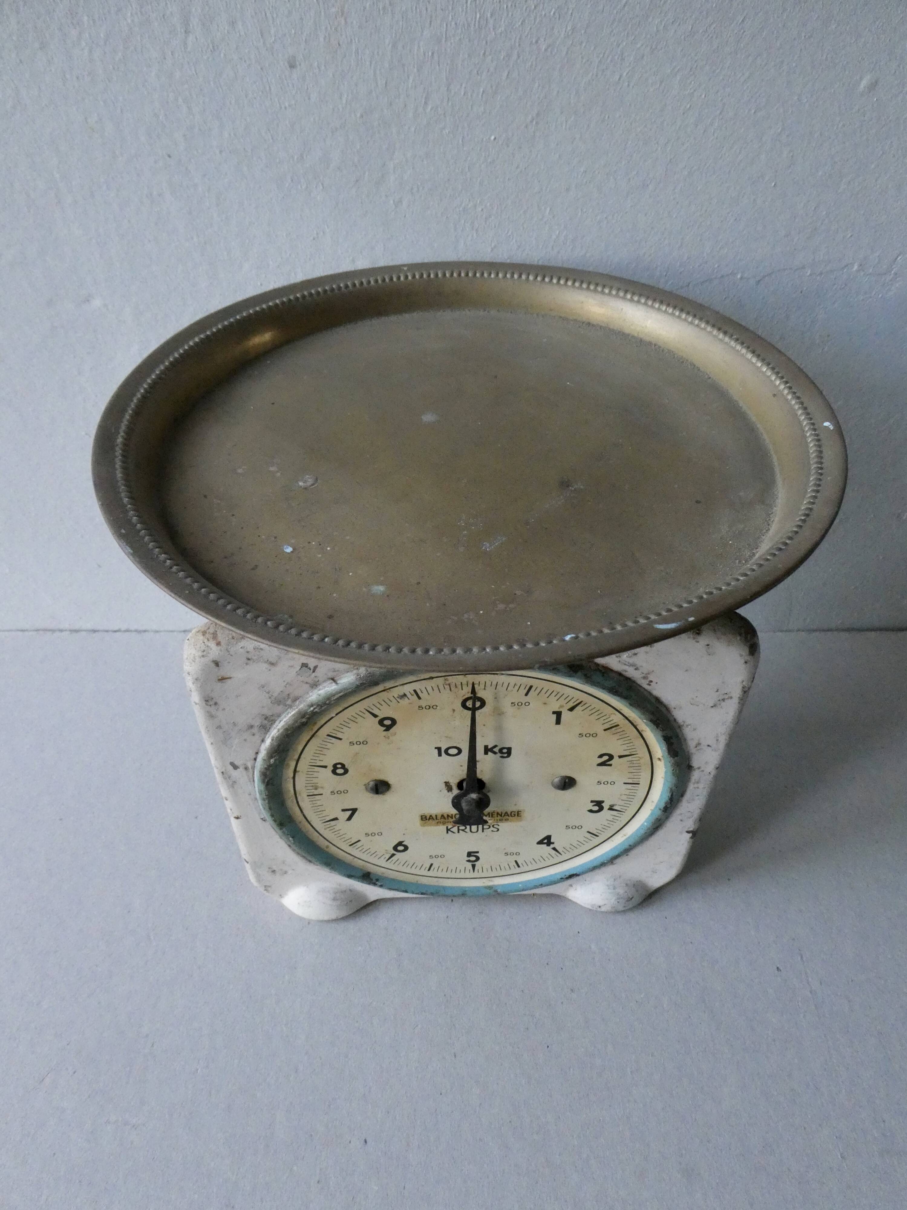 Krups kitchen scale of the 1940s