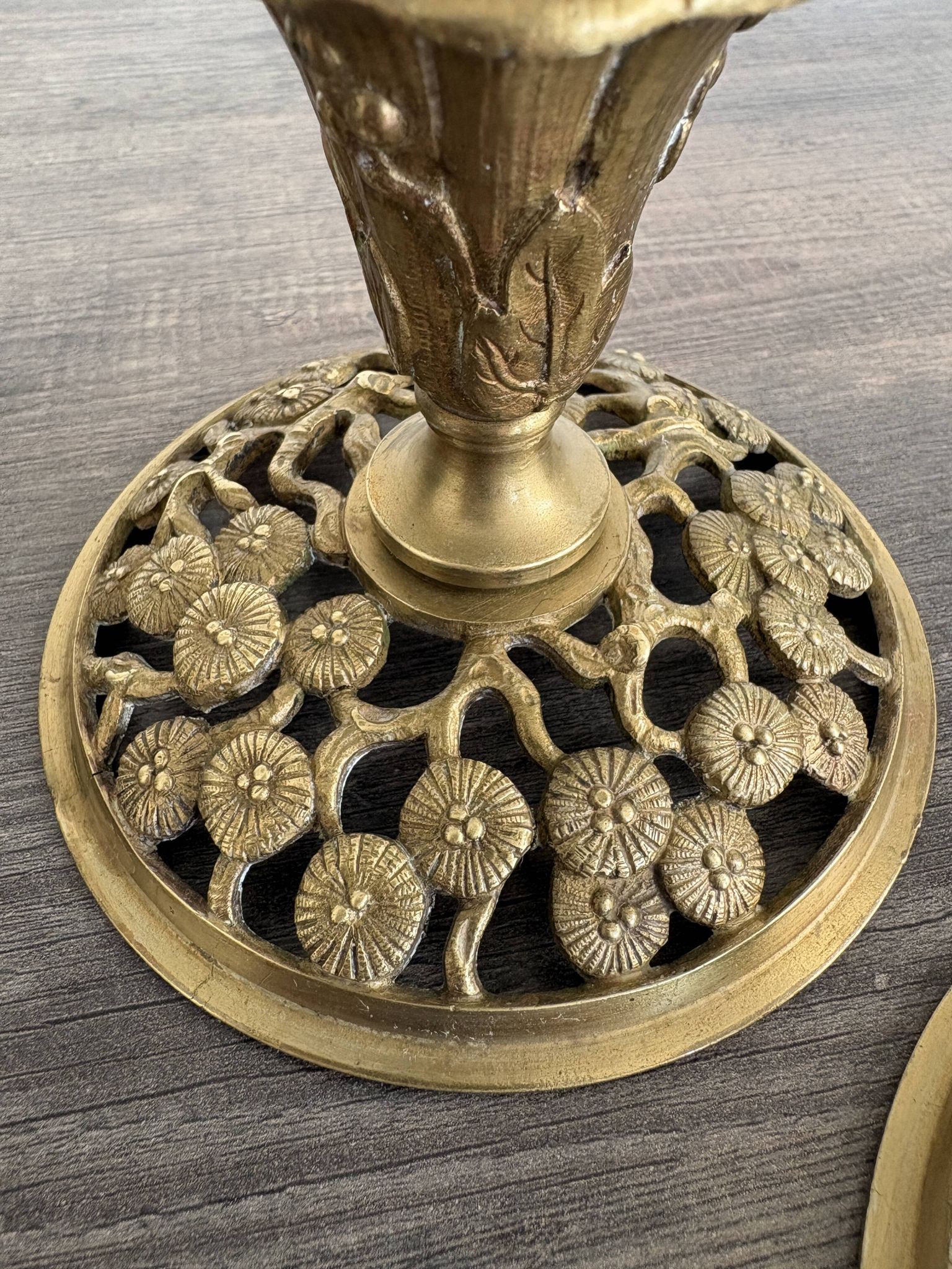 Paire de Bougeoirs Art Nouveau en Bronze Doré