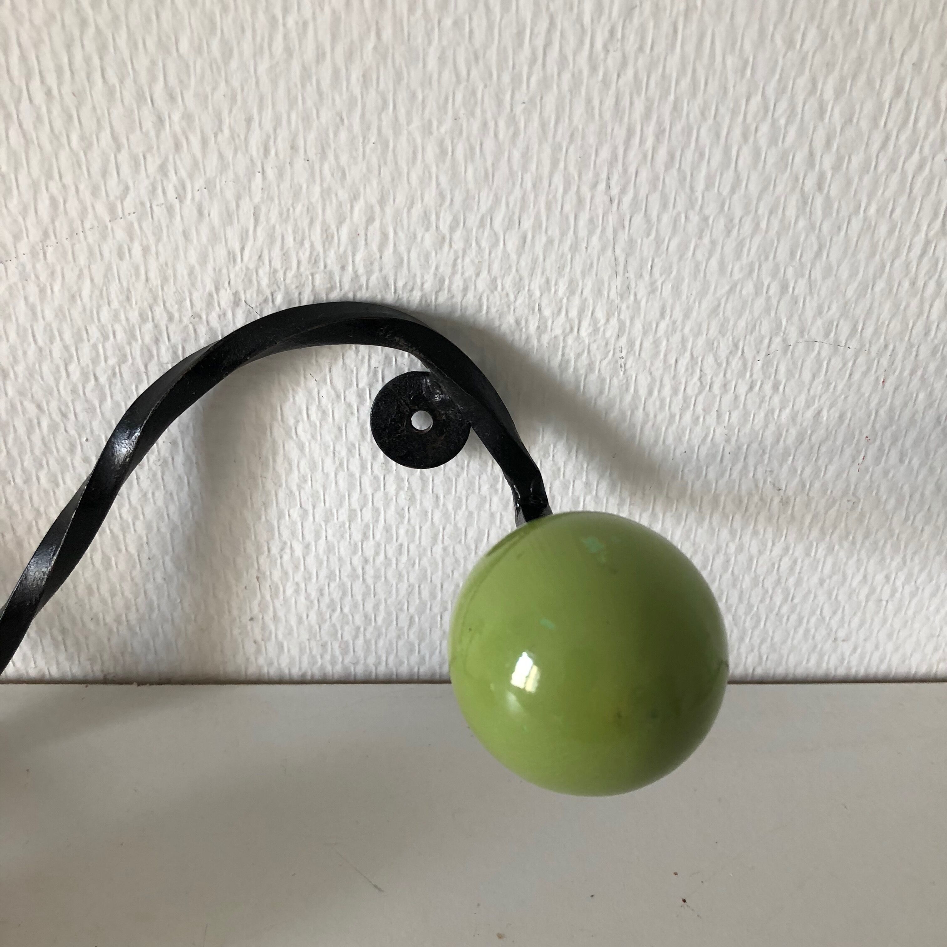 Coat rack 3 balls wood vintage 1960