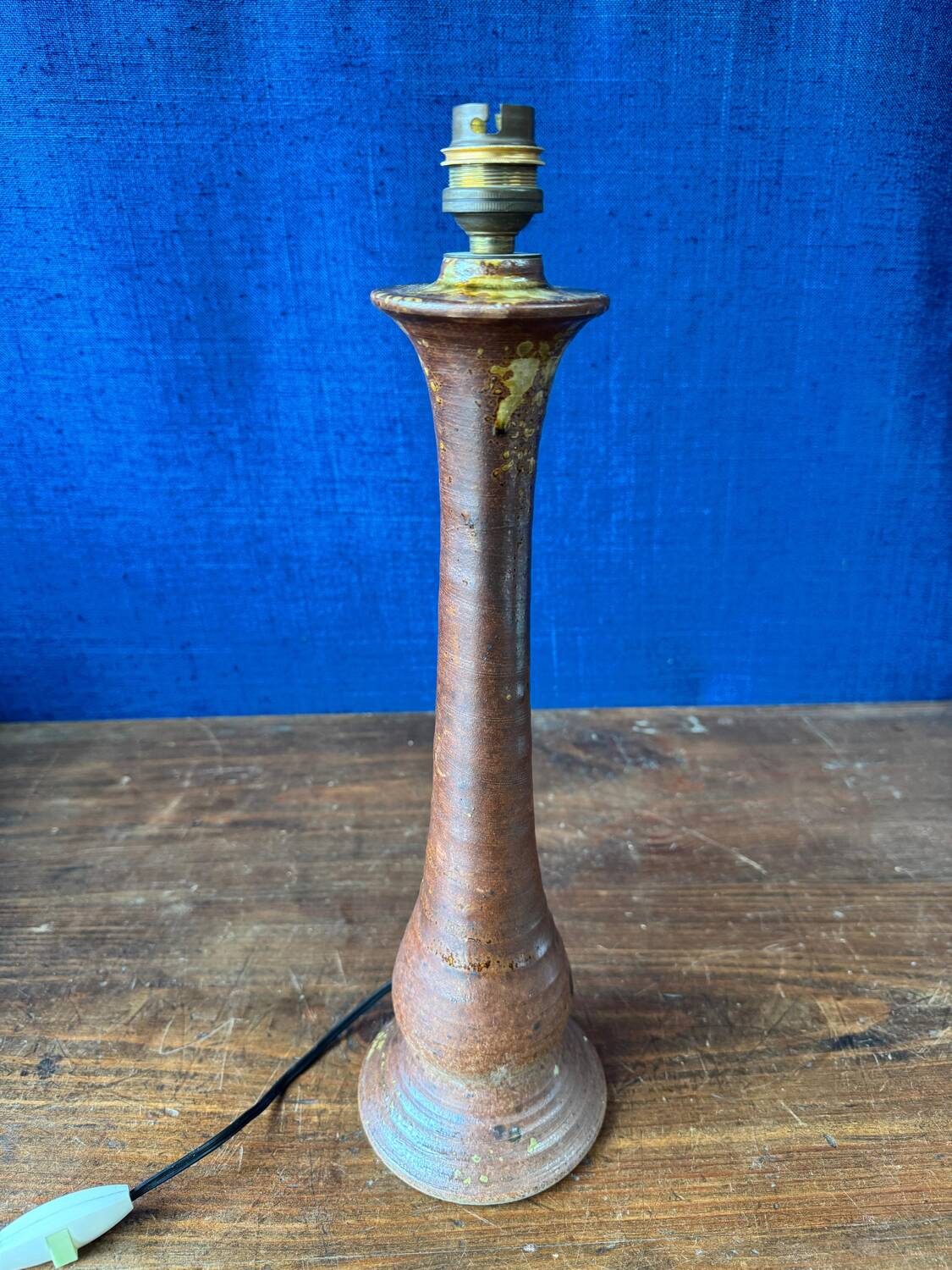 Glazed stoneware desk lamp in free form, 1950s-60s.