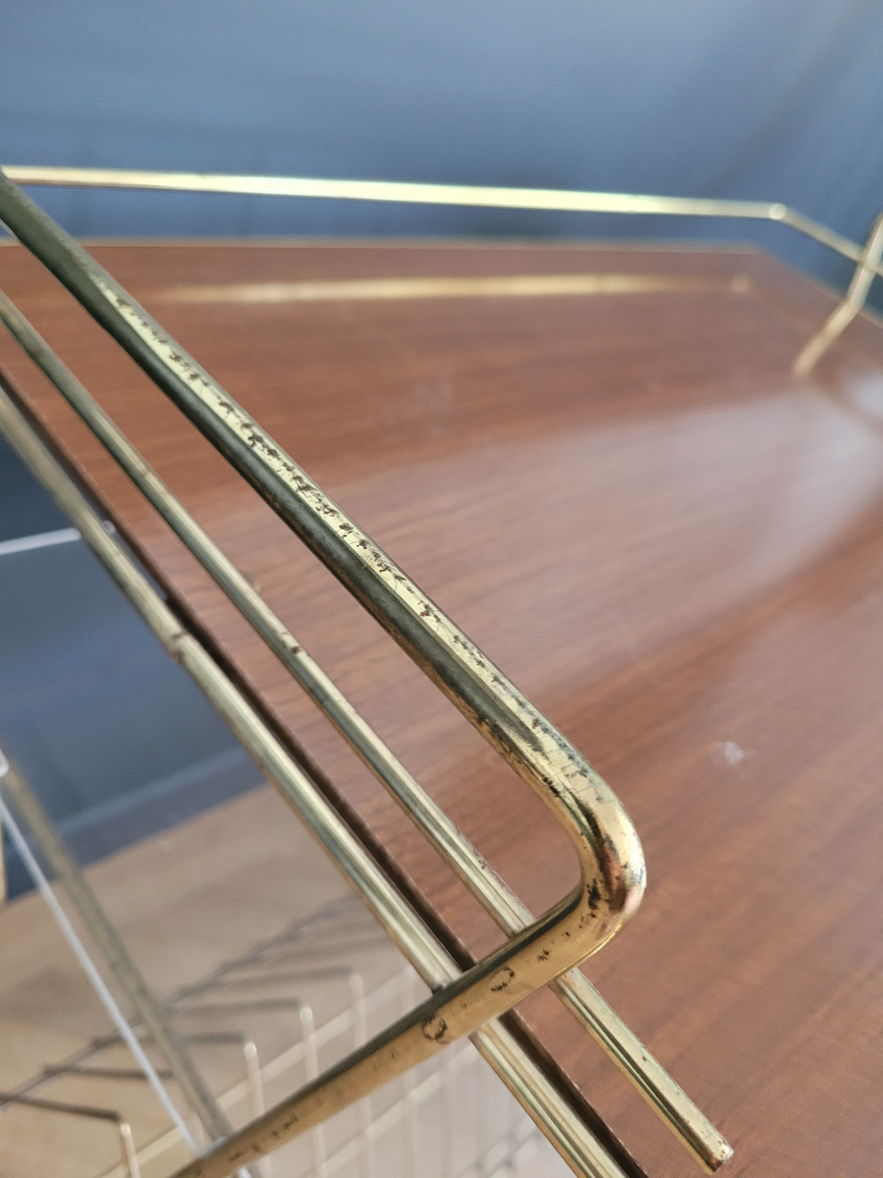 Console side table vinyl door
