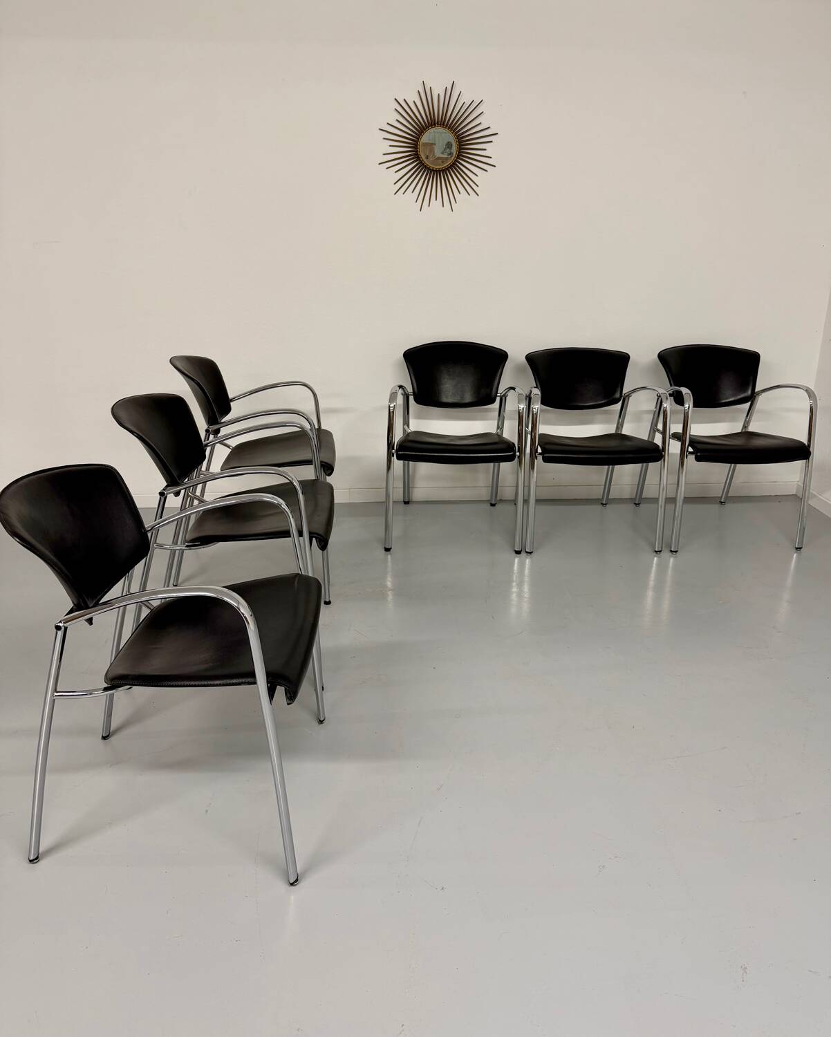 6 black leather and chrome metal chairs Brayton International vintage sa