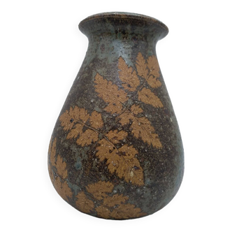 Granite stoneware vase decorated with leaves. Blanchard Alain.