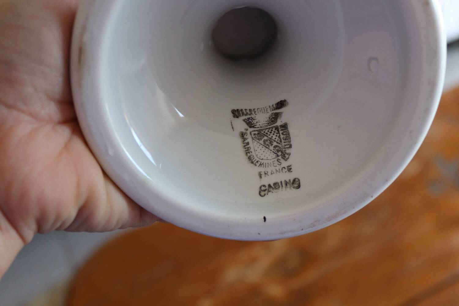 Footed compote in earthenware – Sarreguemines, Casino model